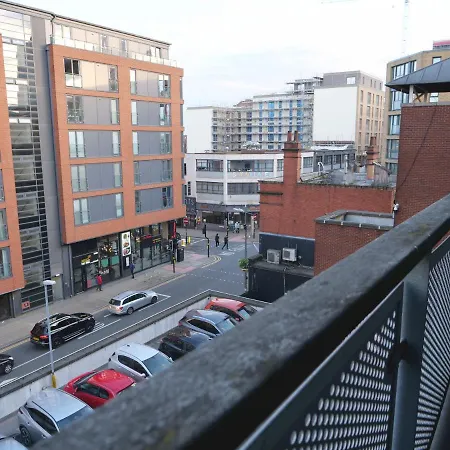 Arcadian One Bedroom - Sofa Bed - Balcony - Centre Apartamento *
