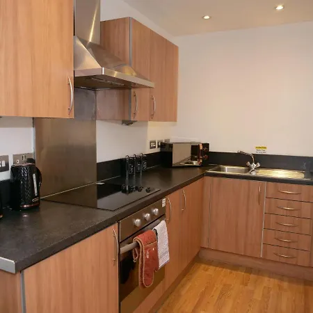 Arcadian One Bedroom - Sofa Bed - Balcony - Centre